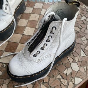 Dr. Martens White Sinclair Zip & Lace Up Platform Boots US 6